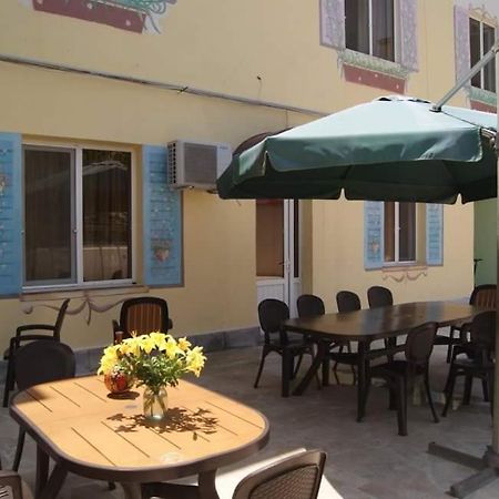 فندق Bonjour House يريفان المظهر الخارجي الصورة