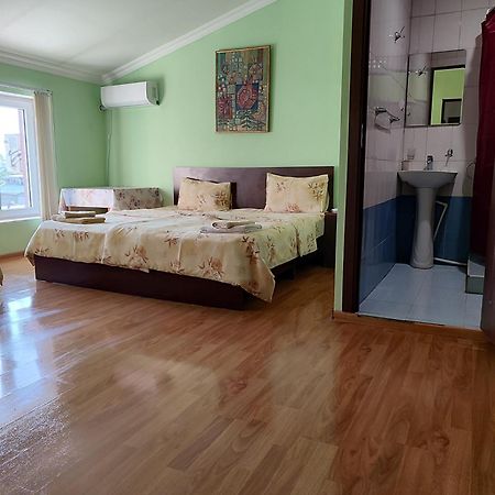 فندق Bonjour House يريفان المظهر الخارجي الصورة