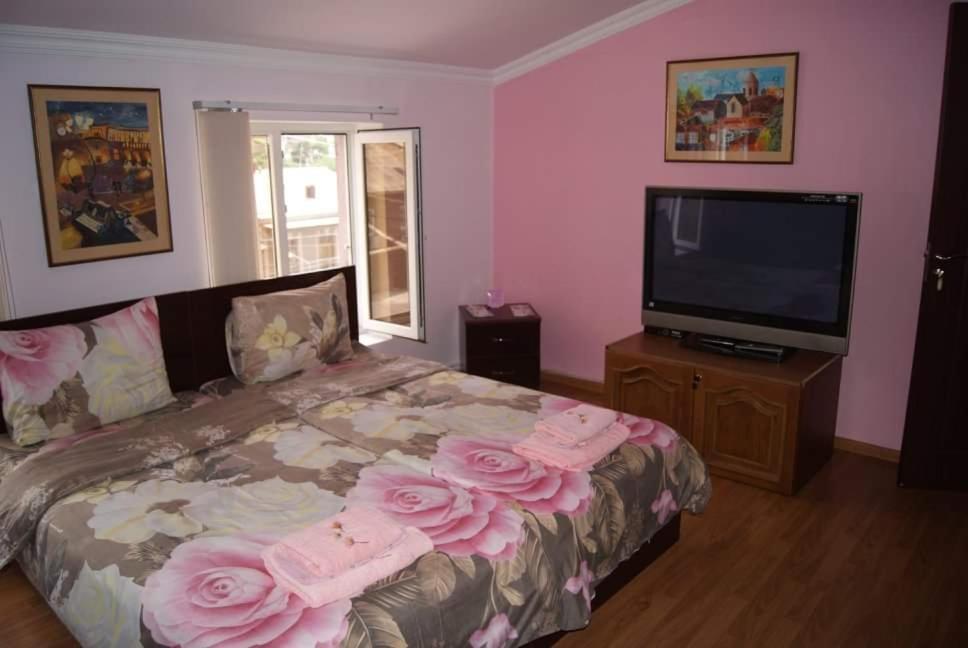 فندق Bonjour House يريفان المظهر الخارجي الصورة